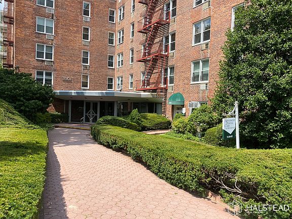 2nd image of 3901 Independence Ave APT 1F