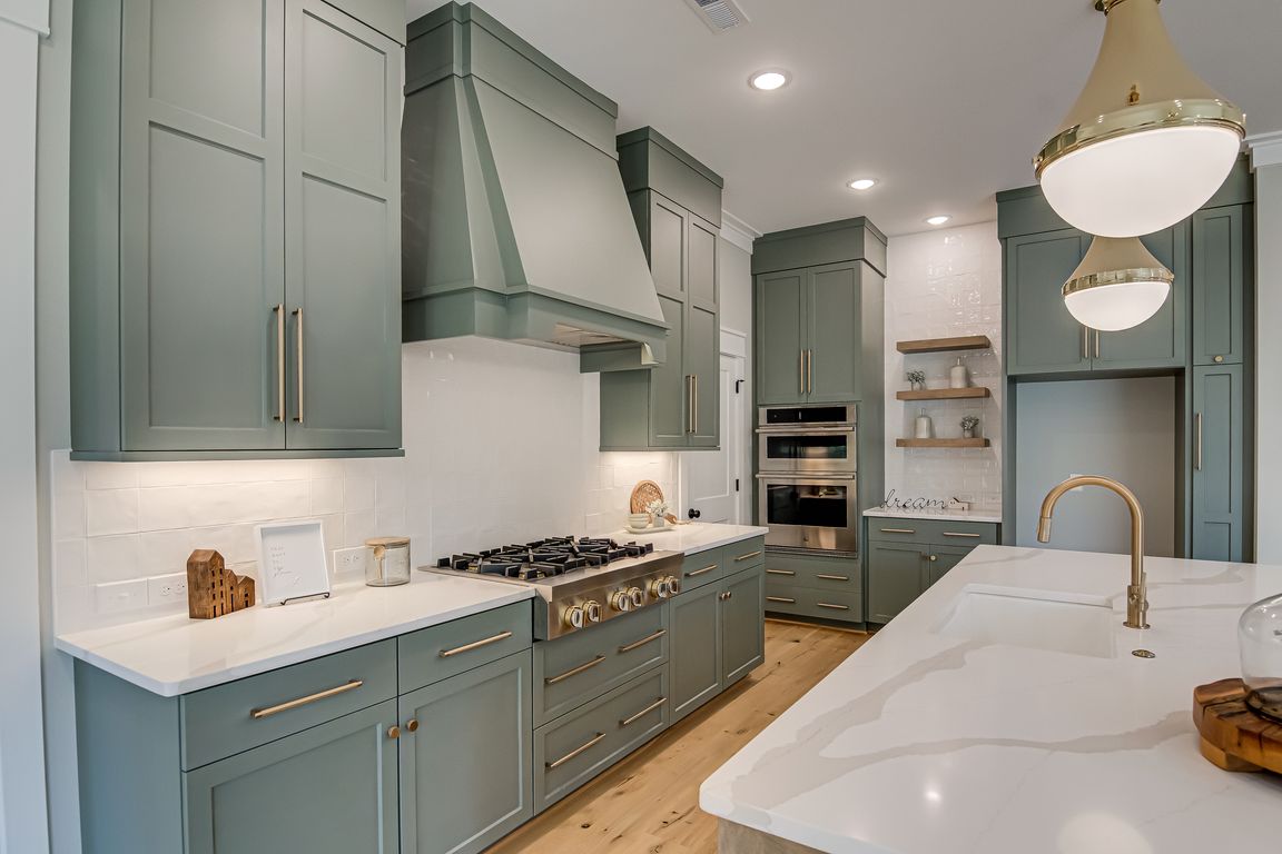 next background image