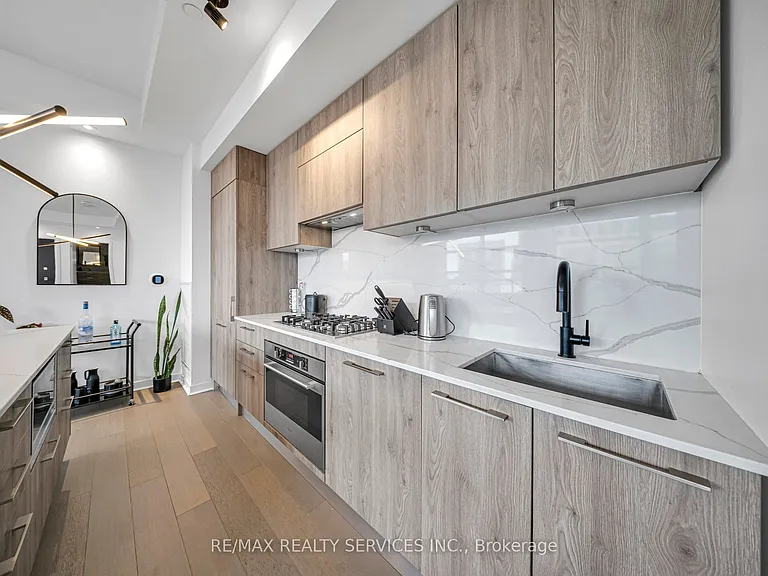 501 Adelaide St W #1404 — Photo 27