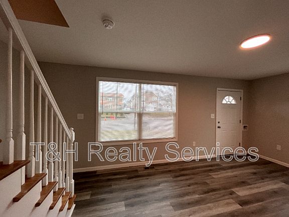 5th image of 3707 N Pennsylvania St