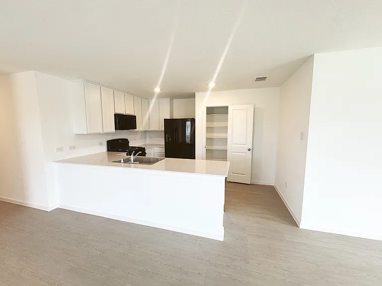 3612 Chambray Dr — Photo 33