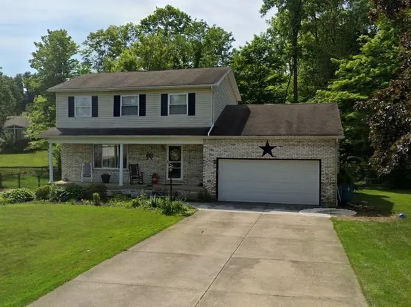 3268 Creekside Dr, Barberton, OH 44203