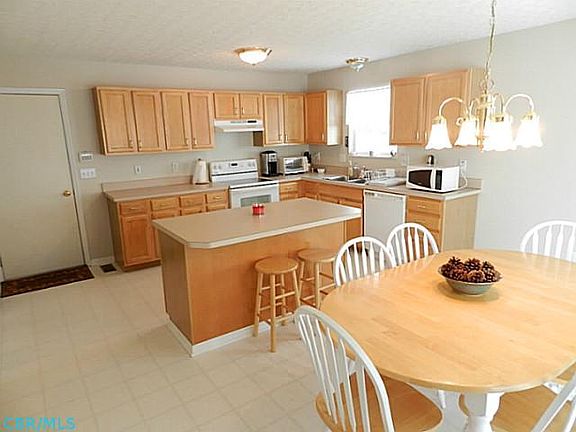 5th image of 172 Shaleridge Dr