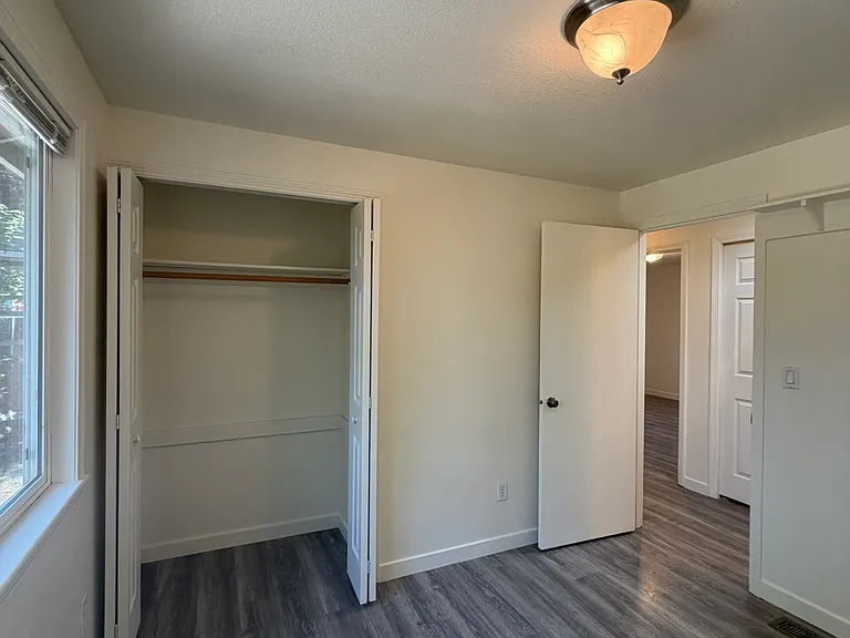 1733 NE Taurus Ct — Photo 11