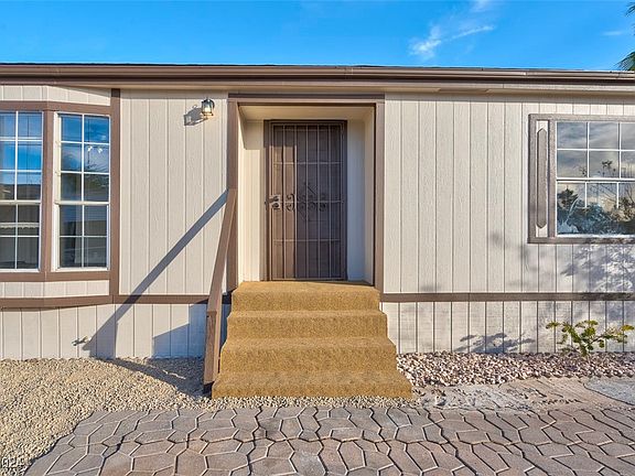 4th image of 6014 Bluehill Ave