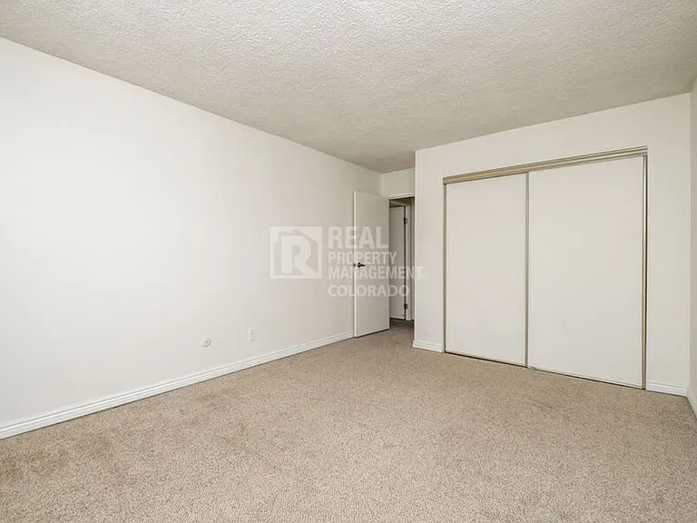 3470 S Poplar St #407 — Photo 12