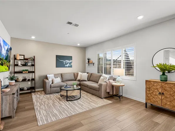 873 Ancona Ln, Lake Elsinore, CA 92530