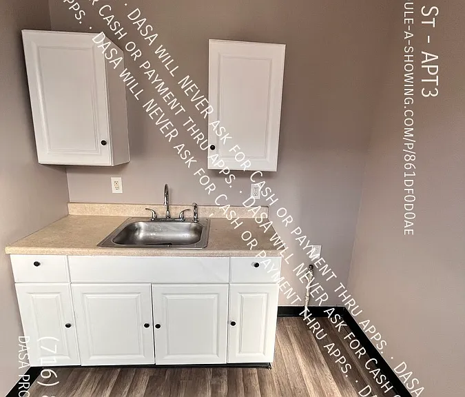 33 Allen St #3 — Photo 4