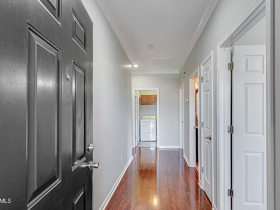 3rd image of 4220 Macbeth Way
