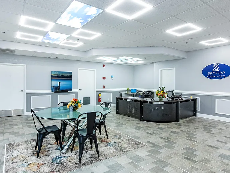 Skytop Studio Lofts — Photo 19