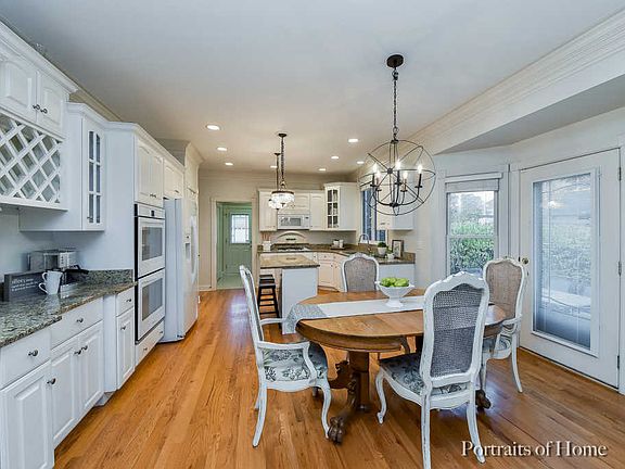 2nd image of 915 E Parkview Dr