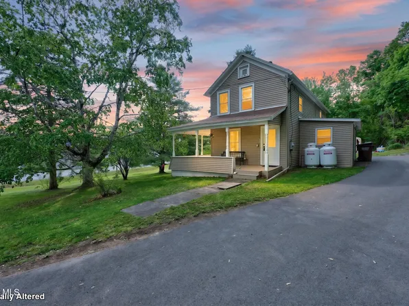 22 Madison Avenue, Ravena, NY 12143