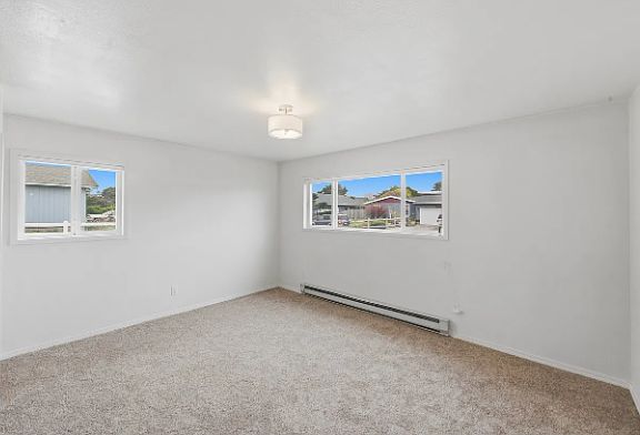 5th image of 835 12th St SW