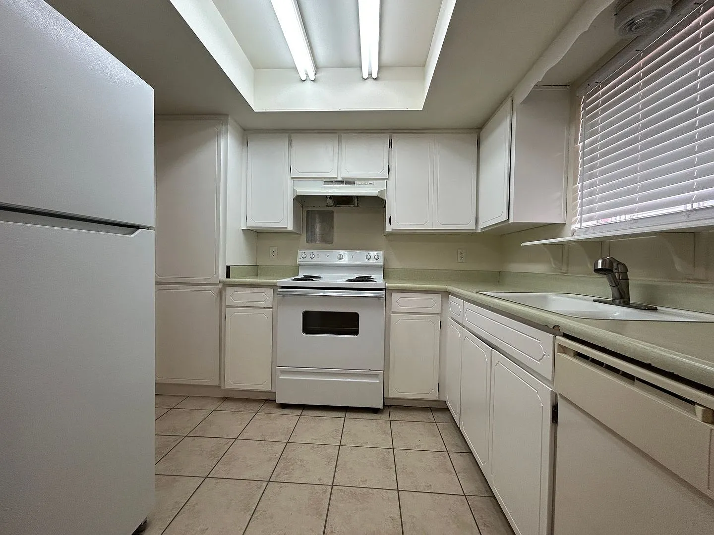 1101 N April #A, Mesa, AZ 85203 — Photo 3