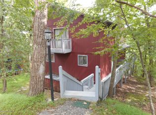 1078 Porter Dr, Bushkill, PA 18324