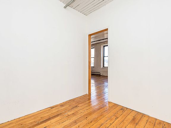 5th image of 131 Boerum St APT 5