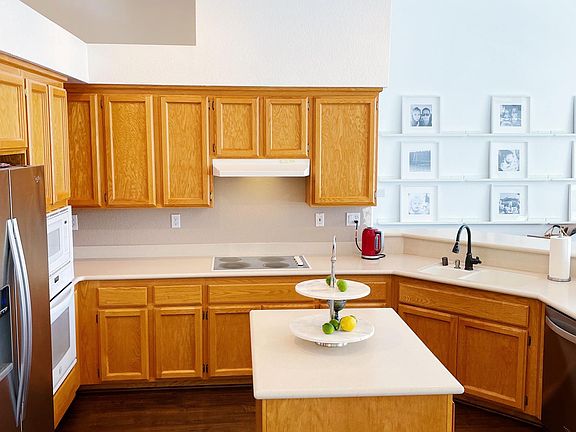 5th image of 3694 Devon Way