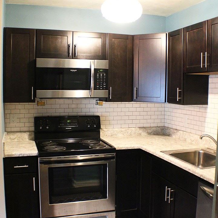 1st image of 1300 Bradley Dr #1300