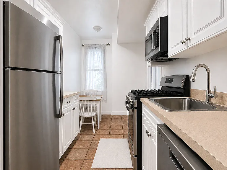 280 Riverside Dr #GB — Photo 5