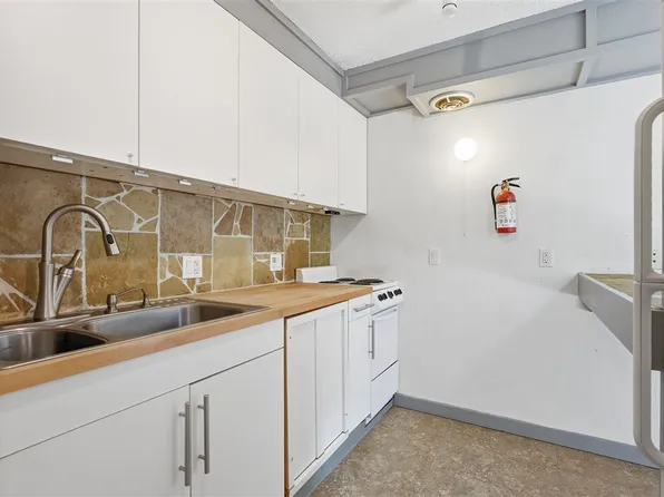 2639 Westwinds Dr APT 3, Iowa City, IA 52246