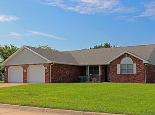 906 Diamond Rdg, Jefferson City, MO 65109