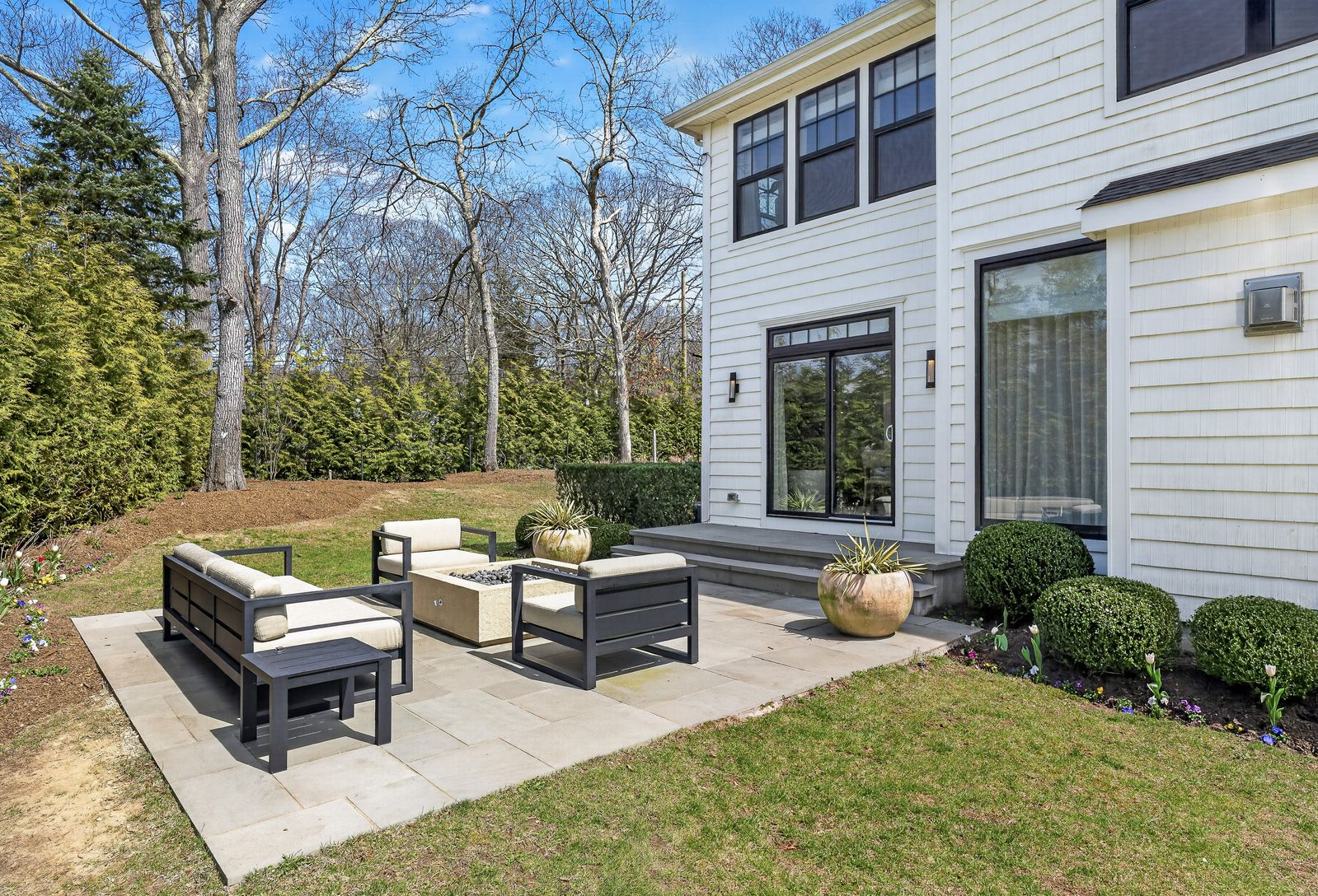  Firepit seating area 