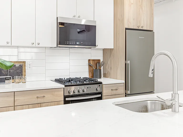 The Hall Lofts — Photo 4