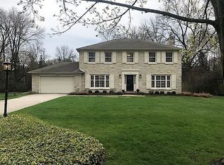 1419 E Bywater Ln, Fox Pt, WI 53217