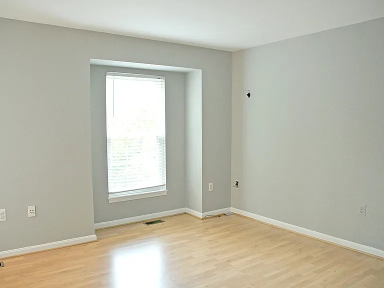 125 N Towne Ct — Photo 12