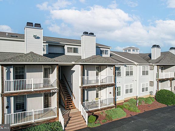 4th image of 2105 Waters Edge Dr #36