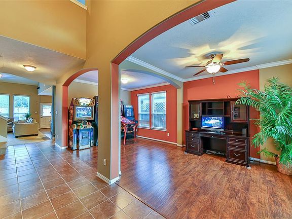 5th image of 2009 Troon Dr