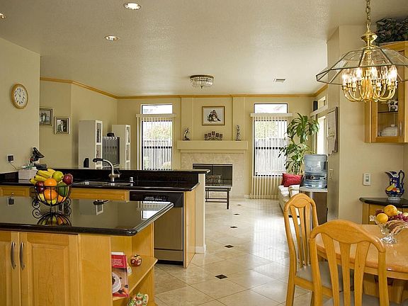 5th image of 32521 Malibu Ct