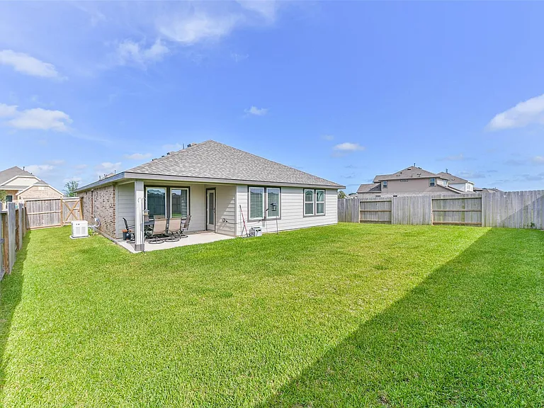 2621 Mackinac Bay Dr — Photo 4
