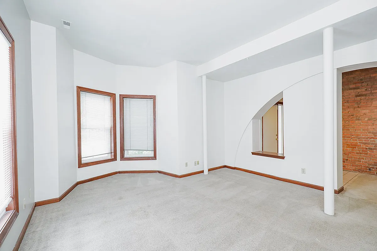 Floor plan 627 S 11th