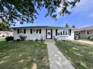 2920 35th St, Kenosha, WI 53140