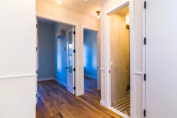 Rented by Nooklyn NYC LLC | media 27