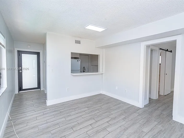 810 Salzedo St #15 — Photo 2