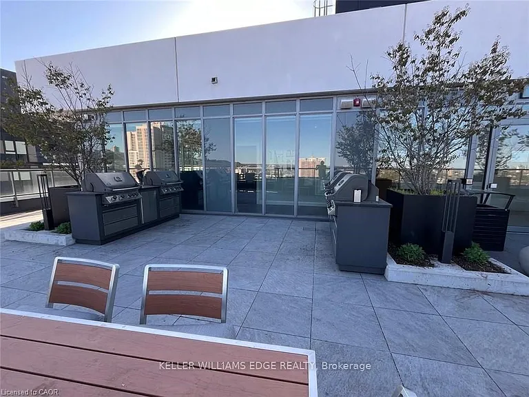 212 King William St #502 — Photo 33