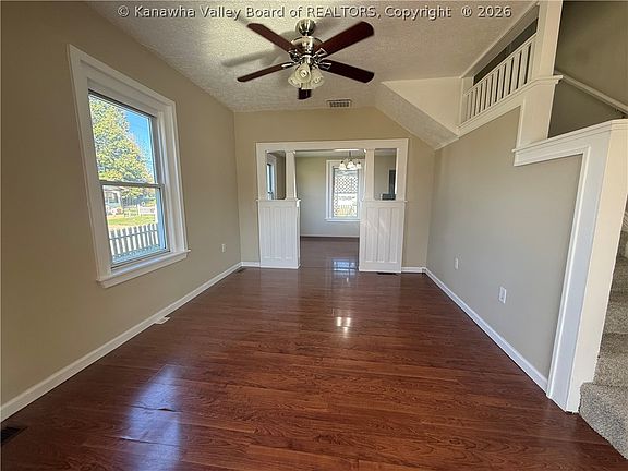 5th image of 1123 Virginia St