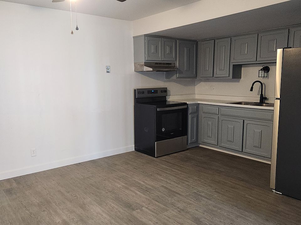 1st image of 4133 Laramie Ln #1