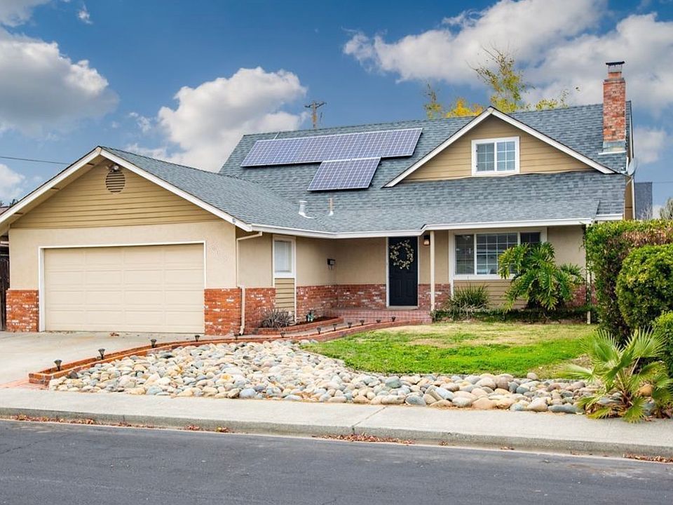 1st image of 409 Elsinore Dr