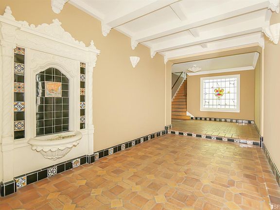 2nd image of 2165 Beach St APT 6