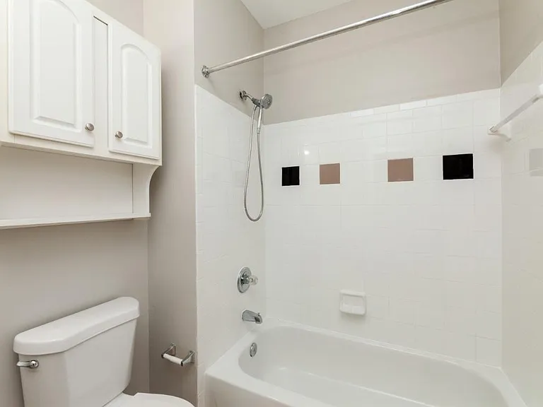 21807 Petworth Ct — Photo 29