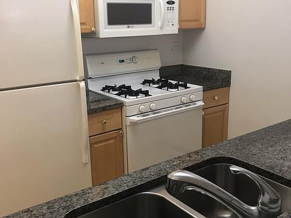 3rd image of 1931 Prairie Sq APT 206