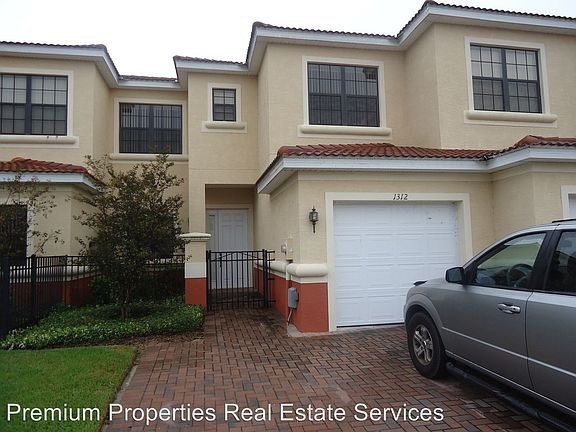 2nd image of 1312 Coriander Dr