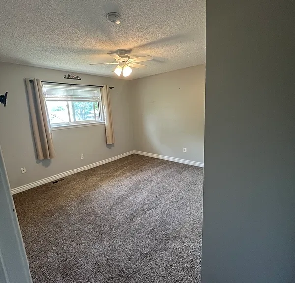 4735 Nelson St — Photo 5