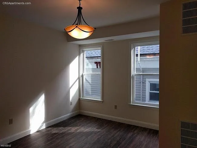 418 McGrath Hwy — Photo 11