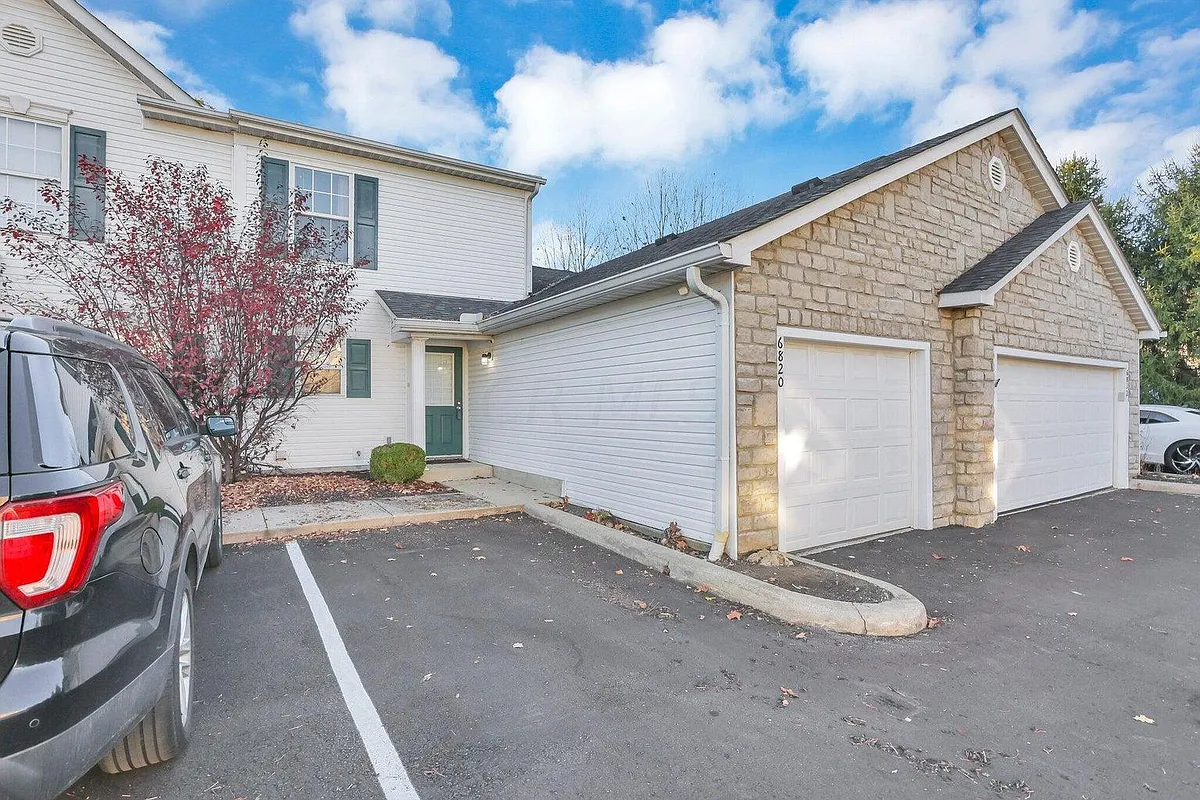 Building Photo - 6820 Axtel Dr #D22