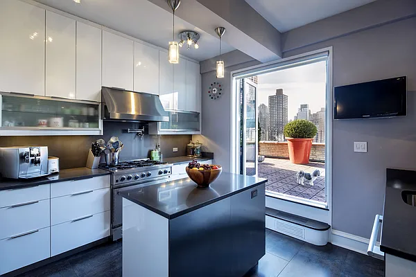 Sold by Brown Harris Stevens | media 15