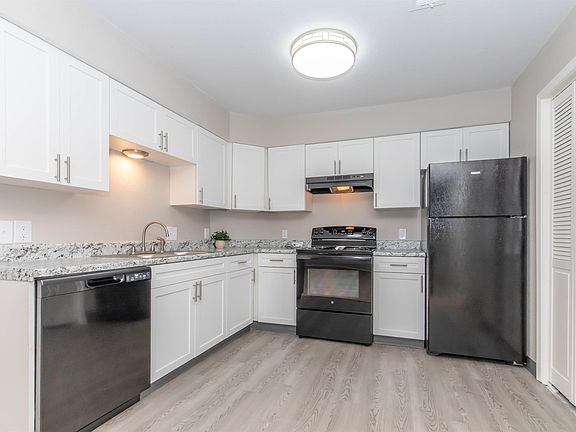 3rd image of 11697 E 83rd St N #65